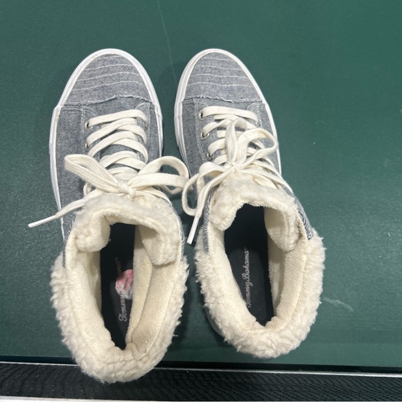 Tommy Bahama - Womans Gray High Top Sherpa/Fleece Lined Shoes Sneakers Size 10 - Picture 3 of 12